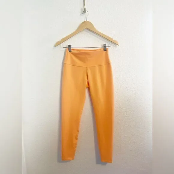 Alo women’s Airbrush High rise 7/8 leggings. Size small - Picture 2 of 5